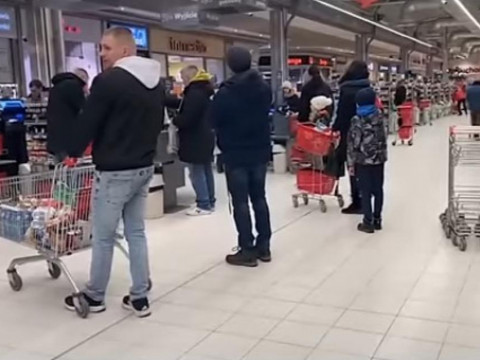 CTV reports crisis in Polish retail but shows the wrong stores at the wrong time