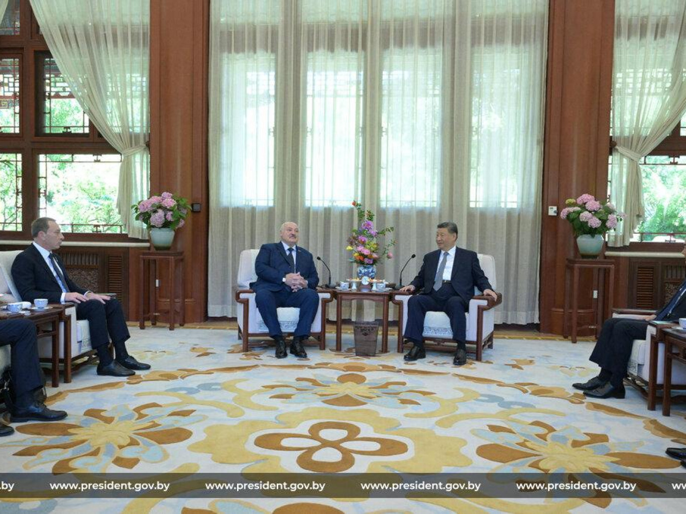 Лукашэнка — другі пасля Пуціна госць закрытай рэзідэнцыі Сі Цзіньпіна? Праверылі словы вядоўцы СТБ
