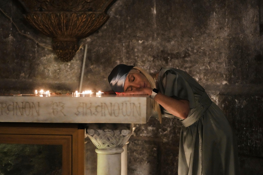 “For the first time in the history of Christianity.” Azaronak twisted the history of the Church of the Holy Sepulchre