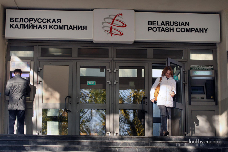 Беларусь может заработать на войне на Ближнем Востоке? Что предложил экс-депутат Савиных и почему это не сработает