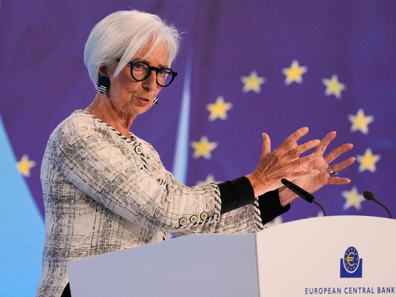 Is the EU preparing to introduce food ration cards? How Belarusian TV distorted Christine Lagarde’s words